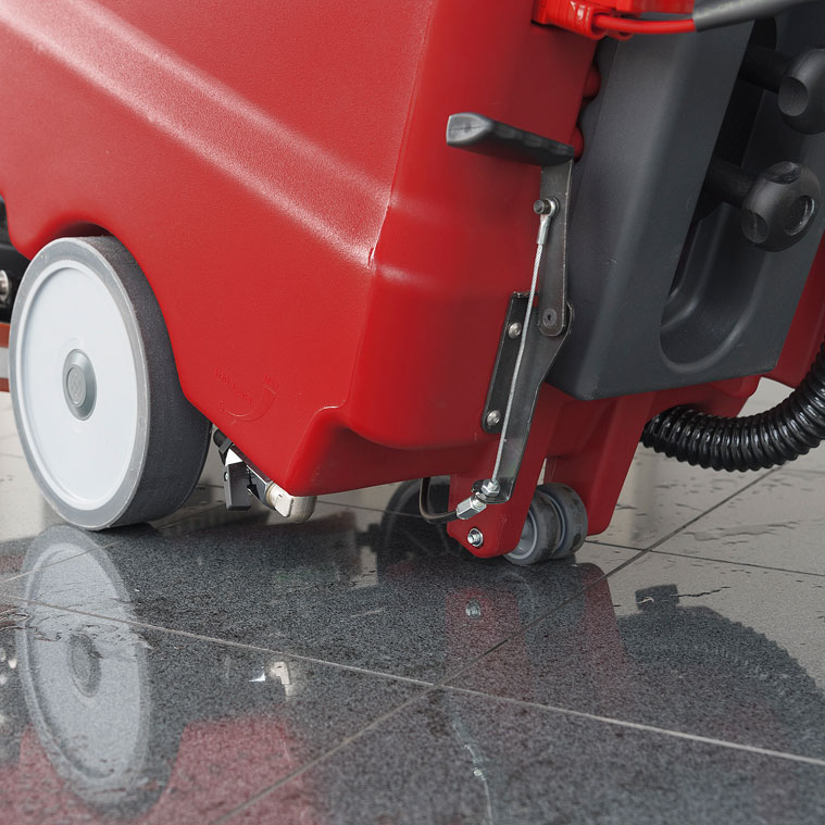 Scheuersaumaschine Camira 24 Volt batteriebetrieben 35 Liter Tank